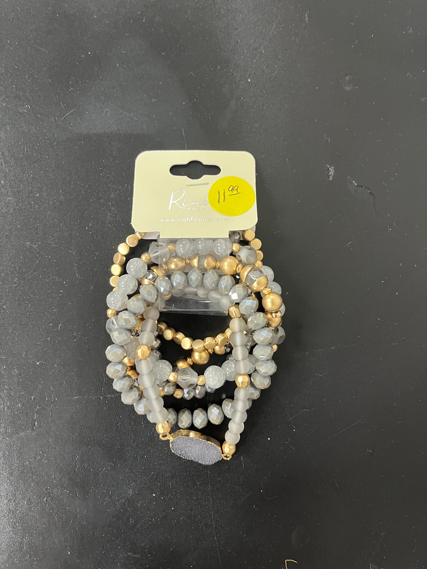 Riah Fashion Jewelry