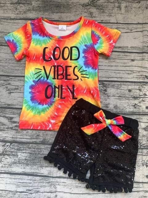 Good vibes short set