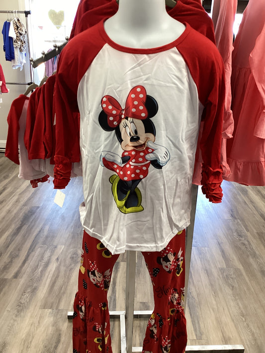 Minnie Mouse outfit